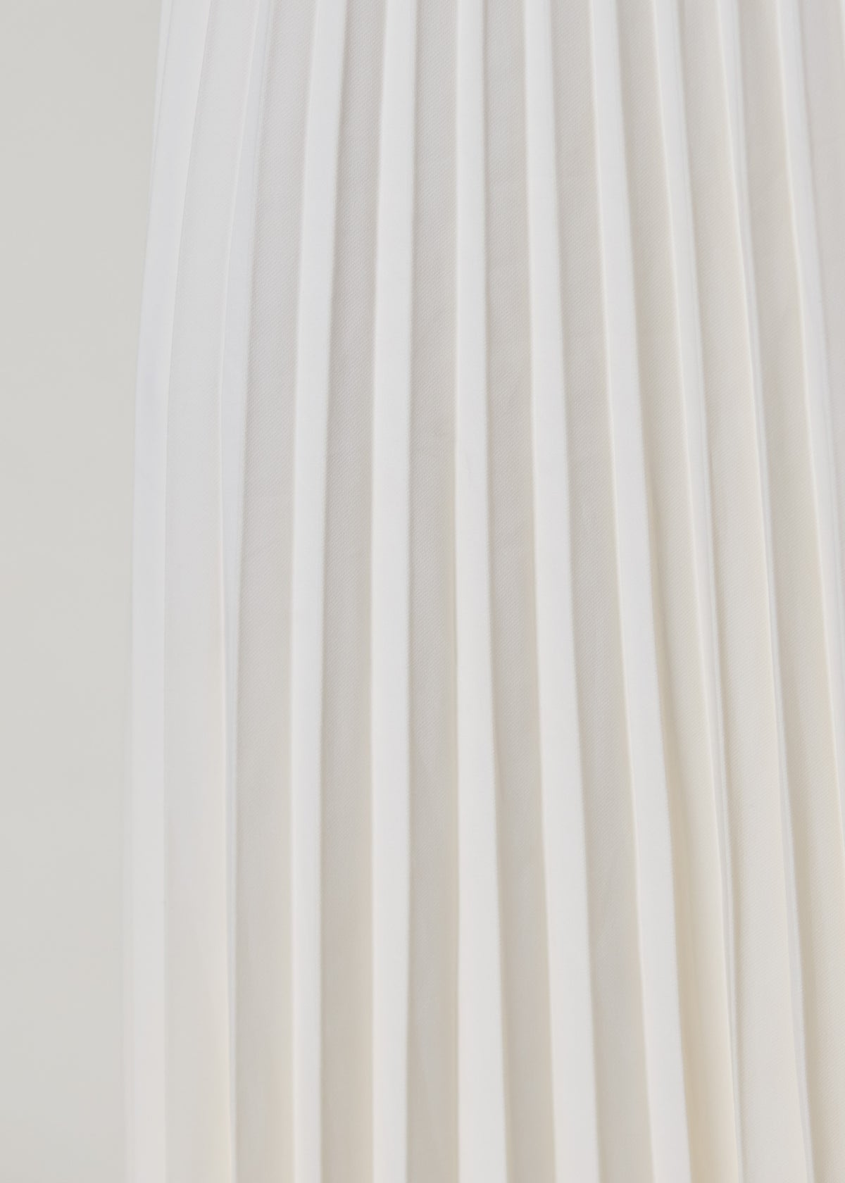 Dolce Vita Pleated Cream Skirt