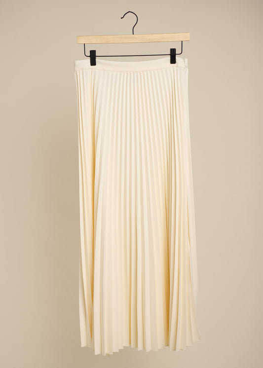 Dolce Vita Pleated Cream Skirt